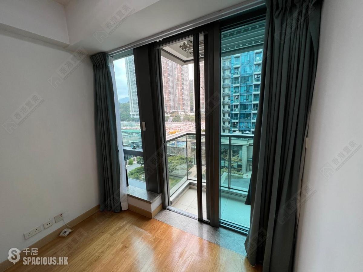 Tseung Kwan O - Capri Block 7 01