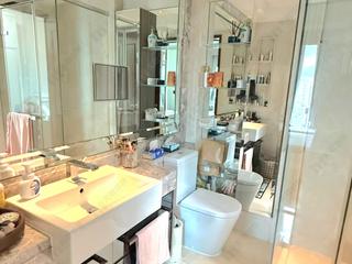 Wan Chai - The Avenue Phase 2 04