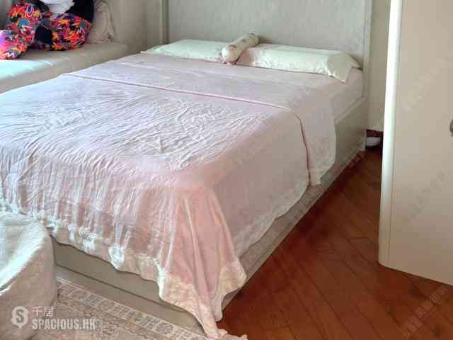 Wan Chai - The Avenue Phase 2 05