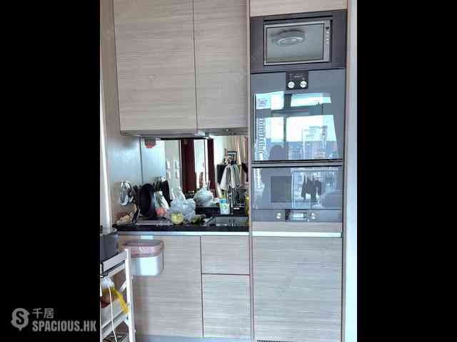 Wan Chai - The Avenue Phase 2 09