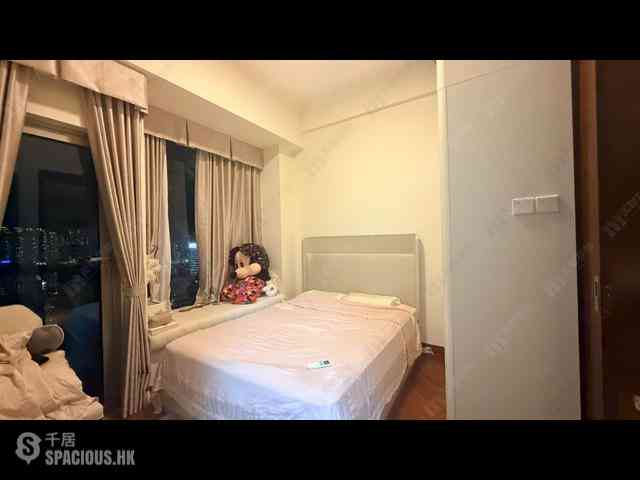 Wan Chai - The Avenue Phase 2 12