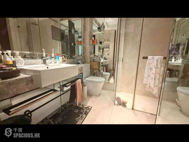 Wan Chai - The Avenue Phase 2 14