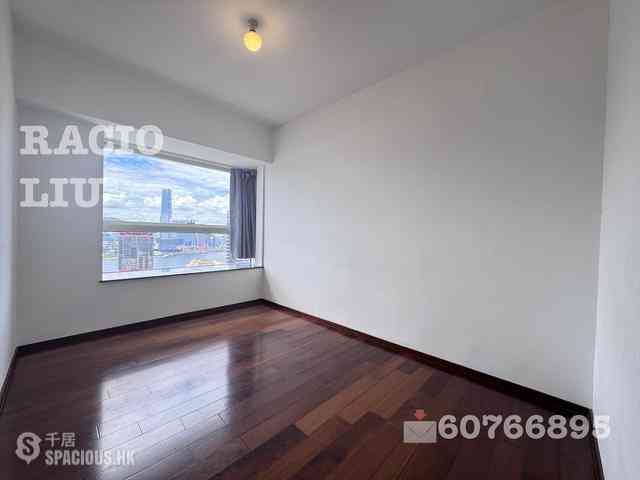 Soho - Centrestage 06