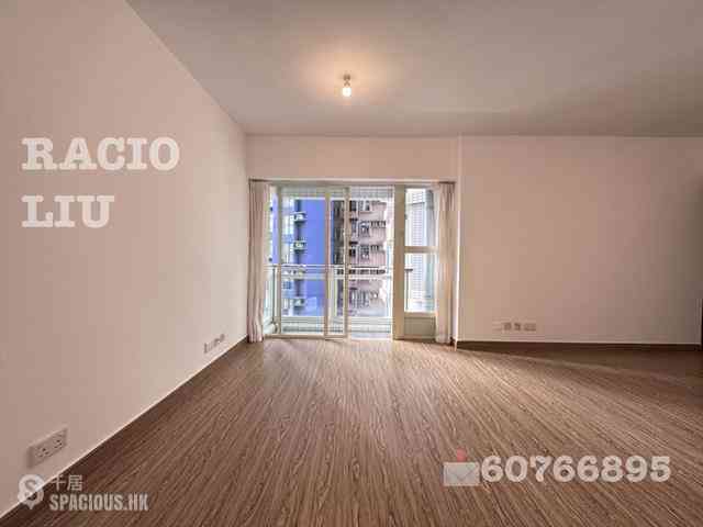 Soho - Centrestage 01