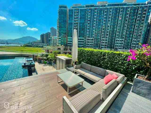 Tseung Kwan O - The Wings Ocean Wings Block 1 02