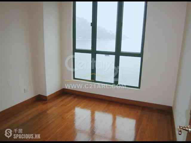 Stanley - Stanley Beach Villa 09