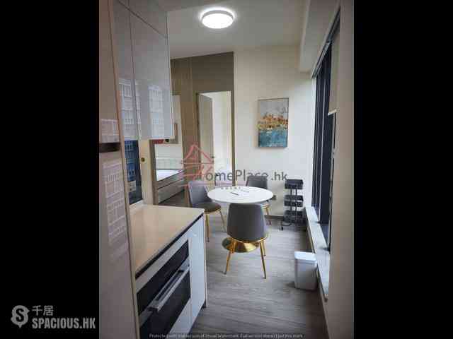 Sai Ying Pun - The Queens 05