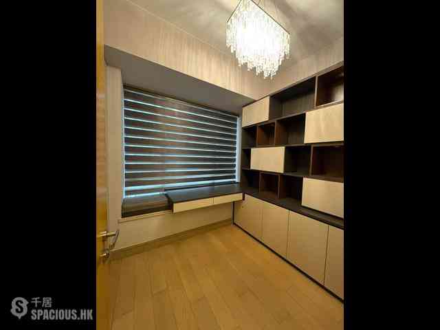 Kennedy Town - Cadogan 12