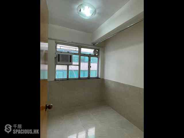 Sai Ying Pun - Lee Wah Mansion 05
