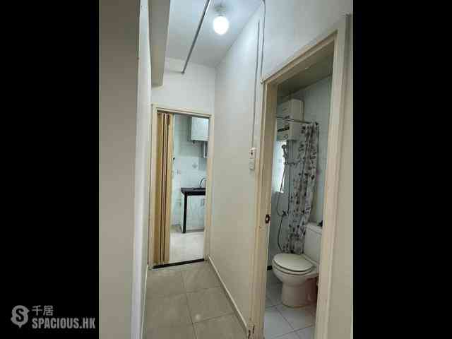 Sai Ying Pun - Lee Wah Mansion 06