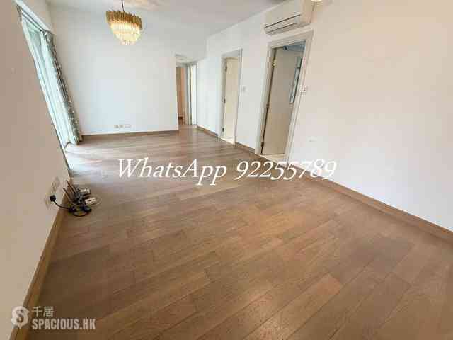 Soho - Centrestage 01