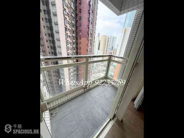 Soho - Centrestage 03