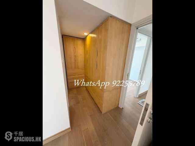 Soho - Centrestage 05