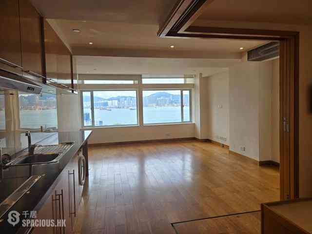 Sheung Wan - 76, Connaught Road West 04