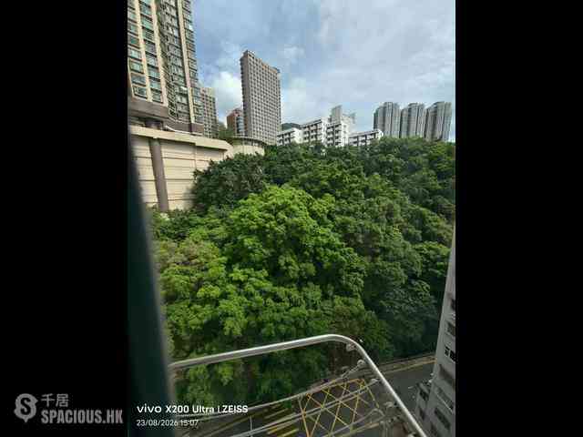 Shek Tong Tsui - Belcher Court 01