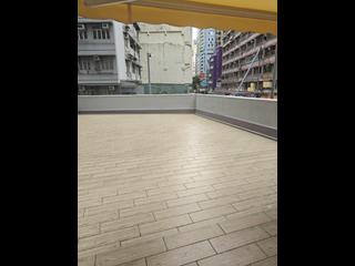 Wan Chai - Man On House 02