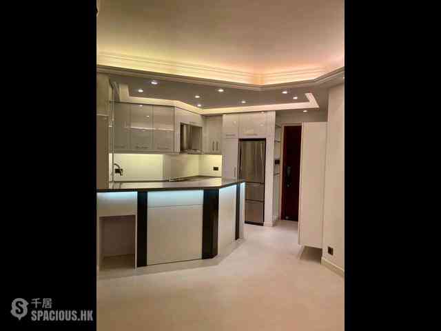 Tsim Sha Tsui - The Victoria Towers 04