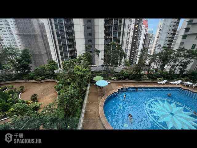 Mid Levels Central - Robinson Place 01