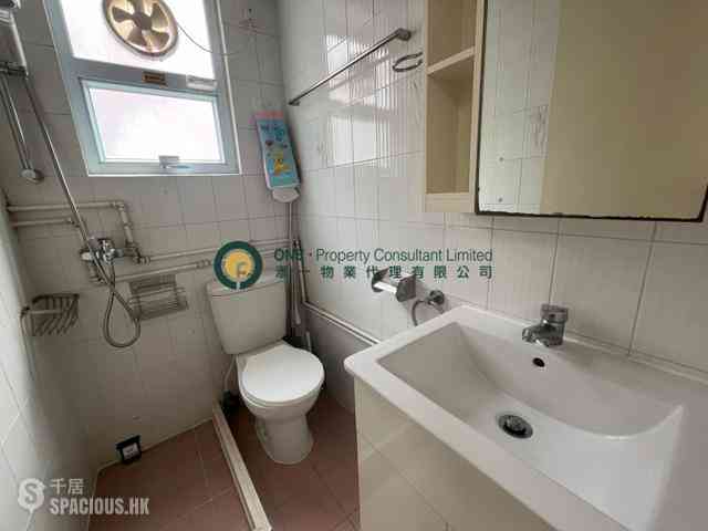 Sai Ying Pun - Cheong King Court 04