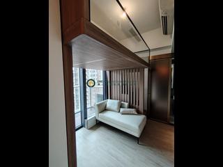Sai Ying Pun - Des Voeux W Residence 02