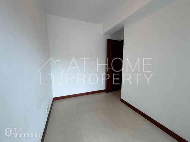 Kennedy Town - The Merton 04