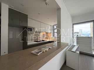 Sai Ying Pun - Island Crest 08