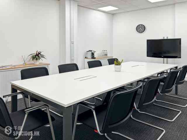 Kowloon Bay - Centre Parc 01