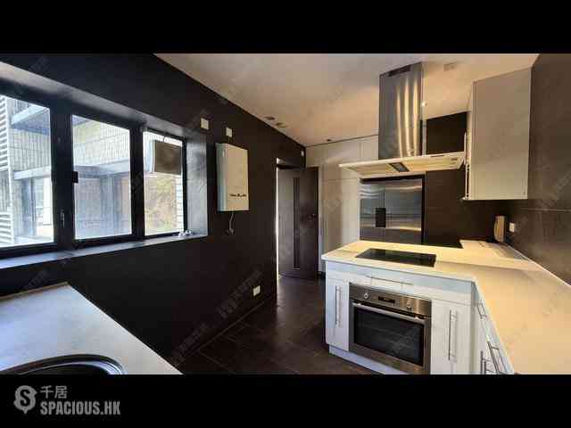 Repulse Bay - Ruby Court 03