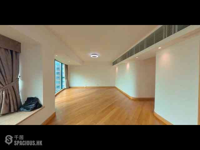 Mid Levels Central - Hillsborough Court Block 4 04