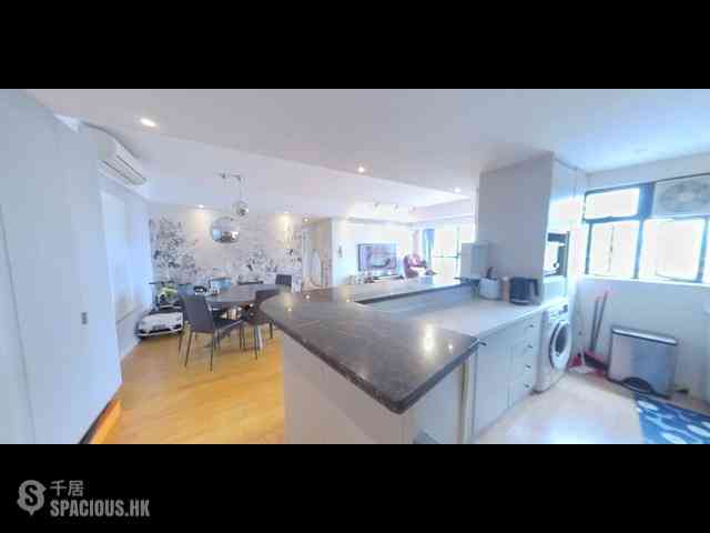 Mid Levels Central - The Grand Panorama Block 2 01