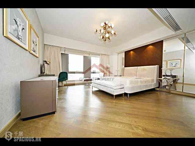 Mid Levels Central - 3, MacDonnell Road 05