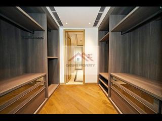 Mid Levels Central - 3, MacDonnell Road 06