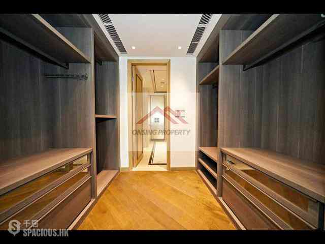 Mid Levels Central - 3, MacDonnell Road 06