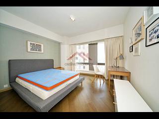 Mid Levels Central - 3, MacDonnell Road 09