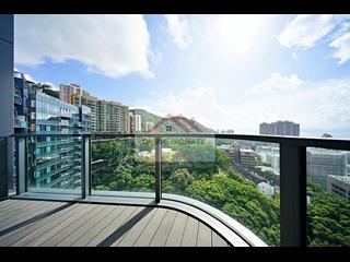 Mid Levels West - University Heights 02