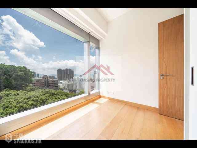 Mid Levels West - University Heights 10