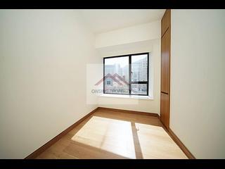 Happy Valley - The Aster (Resiglow) 04