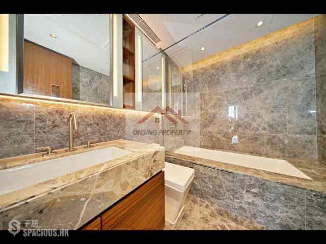 Mid Levels West - University Heights 14