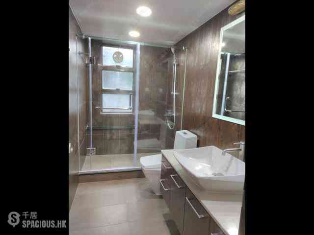 Wan Chai - Suncrest Tower 07