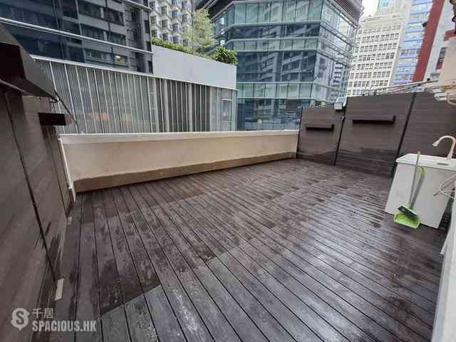 Wan Chai - Rialto Building 01