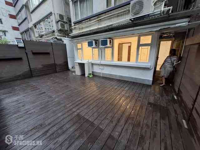 Wan Chai - Rialto Building 02