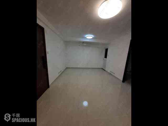 Wan Chai - Rialto Building 06
