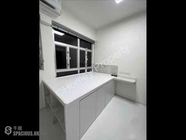 Kennedy Town - Greenview Court 01