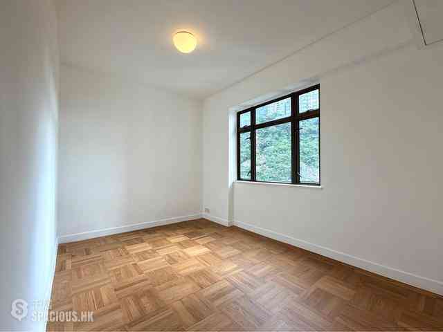 Mid Levels East - Bamboo Grove 06