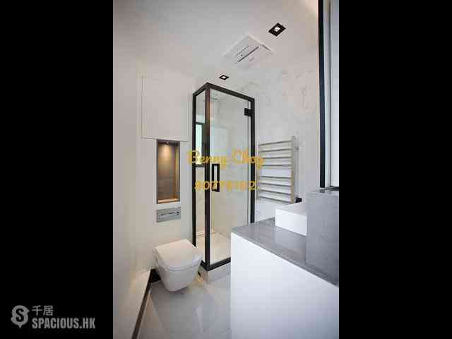 Sheung Wan - 379, Queen's Road Central 04