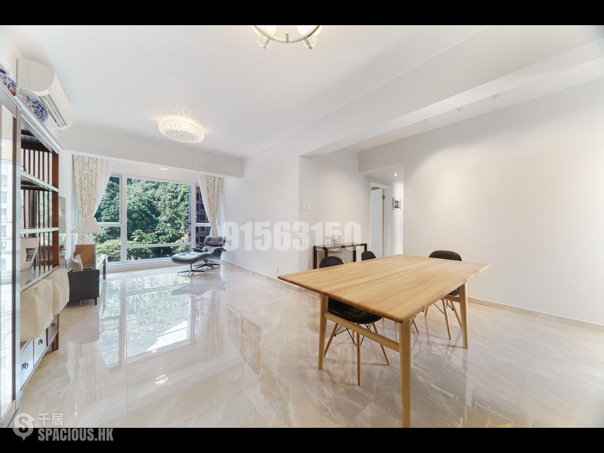 Mid Levels Central - Merry Court 01