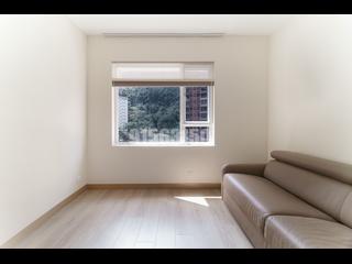 Mid Levels Central - Merry Court 07