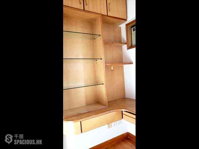 Sheung Wan - Queen's Terrace Block 1 02