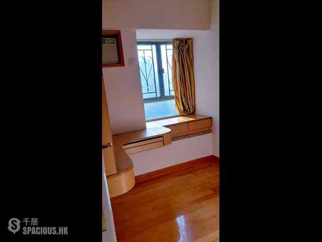 Sheung Wan - Queen's Terrace Block 1 07