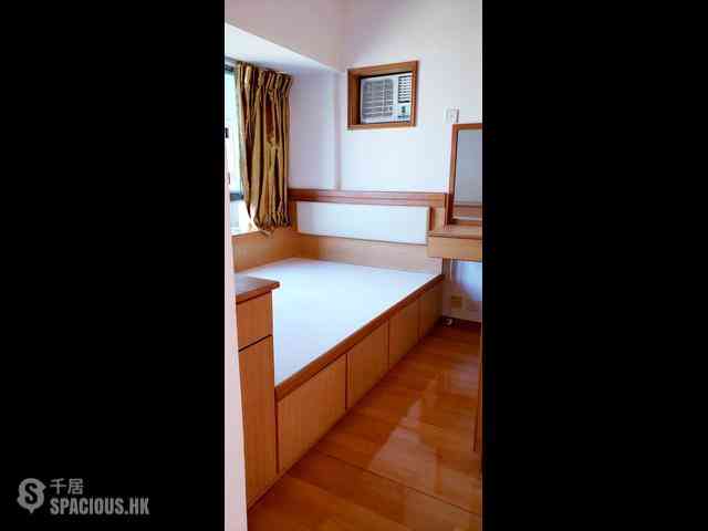 Sheung Wan - Queen's Terrace Block 1 08